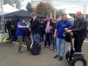 Segways mieten für Firmenevents - zum Beispiel zum Firmenjubiläum Segways mieten für Firmenevents - zum Beispiel zum Firmenjubiläum